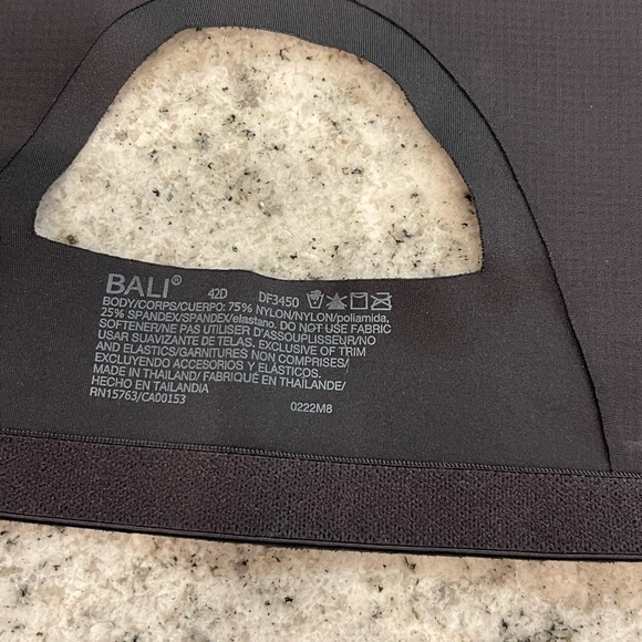 Bali Black Full-Coverage Bra - Picture 2 of 4